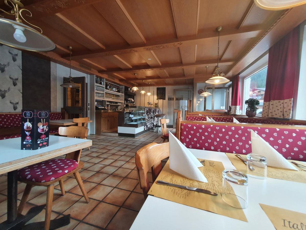 Albergo Bar Ristorante Dolomia Бадия Экстерьер фото